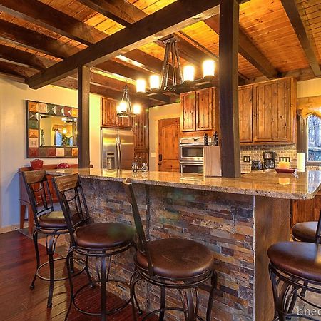 Villa Bear Necessities, Luxury 5Bd Mtn Views, Hot Tub, Many Bear Sightings Gatlinburg Exterior foto