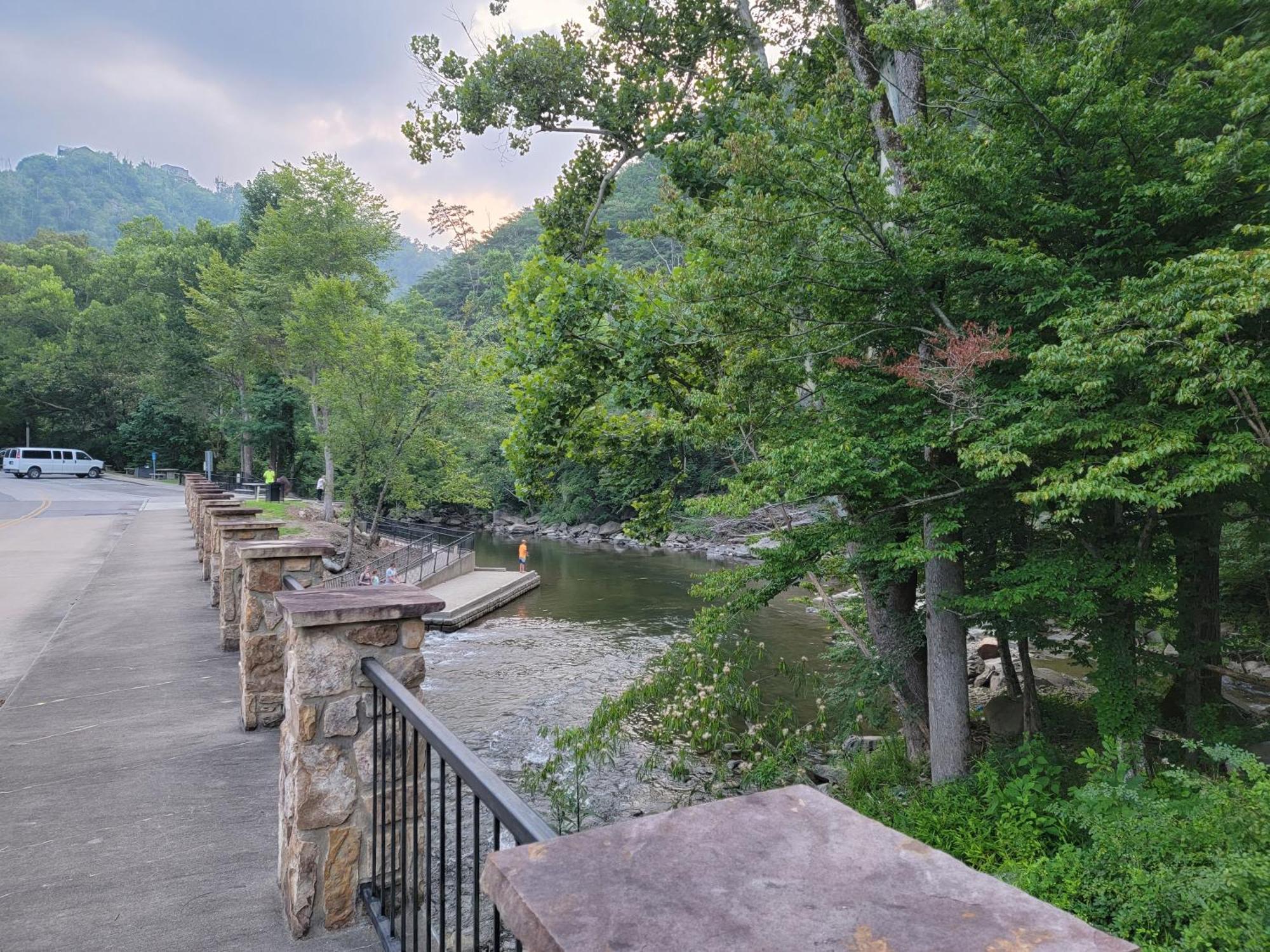 Villa Bear Necessities, Luxury 5Bd Mtn Views, Hot Tub, Many Bear Sightings Gatlinburg Exterior foto